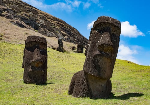 Moai,Statues,At,Rapa,Nui,National,Park,(,Easter,Island)