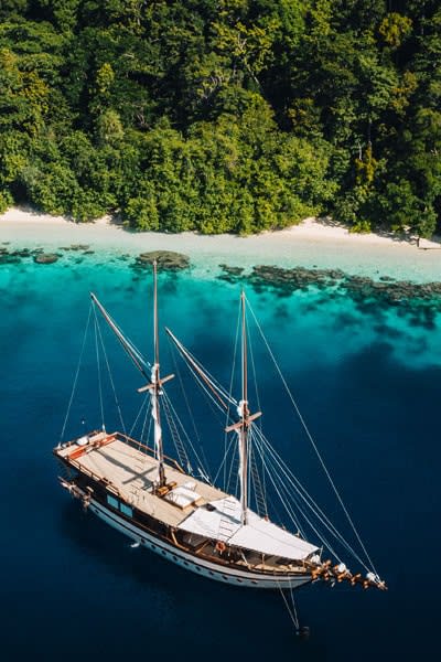 Expedition Cruise in the Indonesian Archipelago
