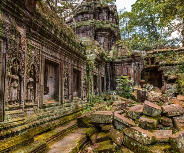 Temple ruins in Angkor Wat