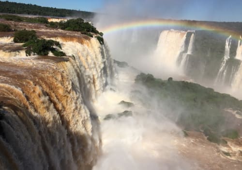Beautiful,Iguazu,Falls,In,Brazil,And,Argentina